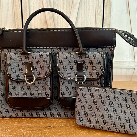 Authentic Dooney & Bourke Double Pocket Tote - Picture 1 of 12
